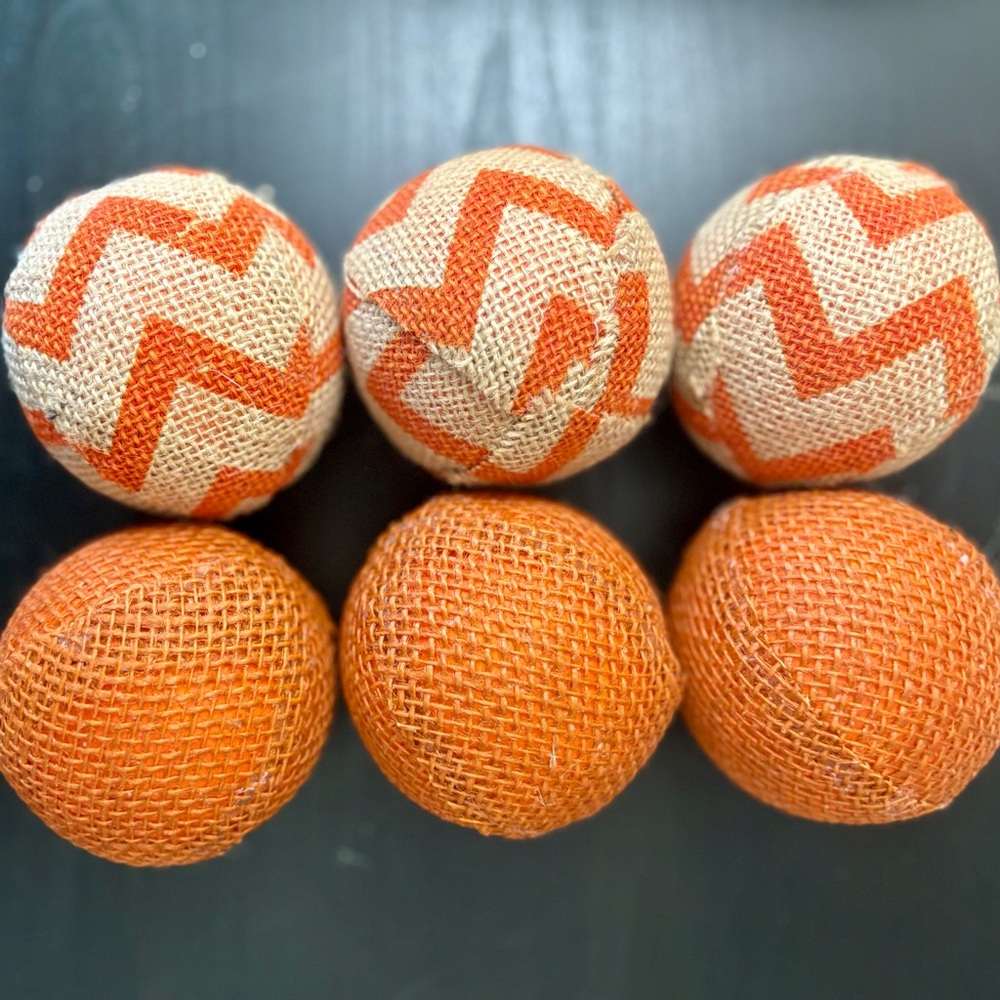 ARTISAN : Set of 6 Rustic Burlap Decorative Globes
